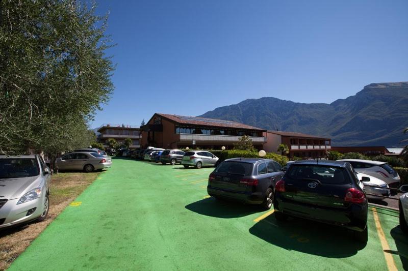 Residence San Luigi Limone sul Garda Luaran gambar